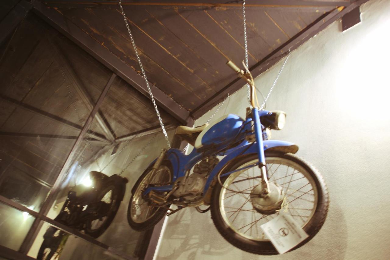 נובה גוריקה Garage Hostel מראה חיצוני תמונה