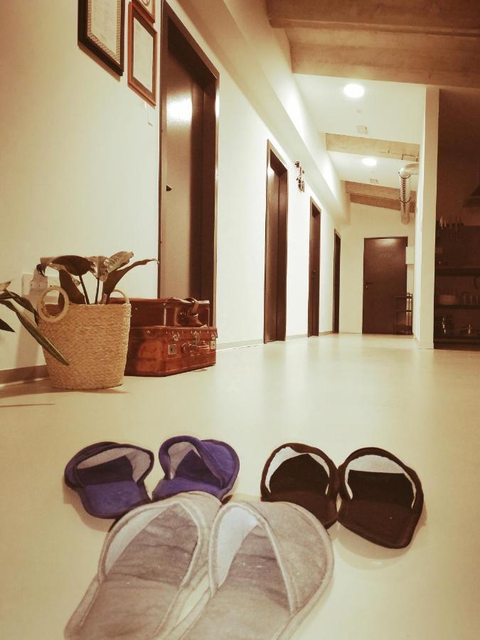 נובה גוריקה Garage Hostel מראה חיצוני תמונה