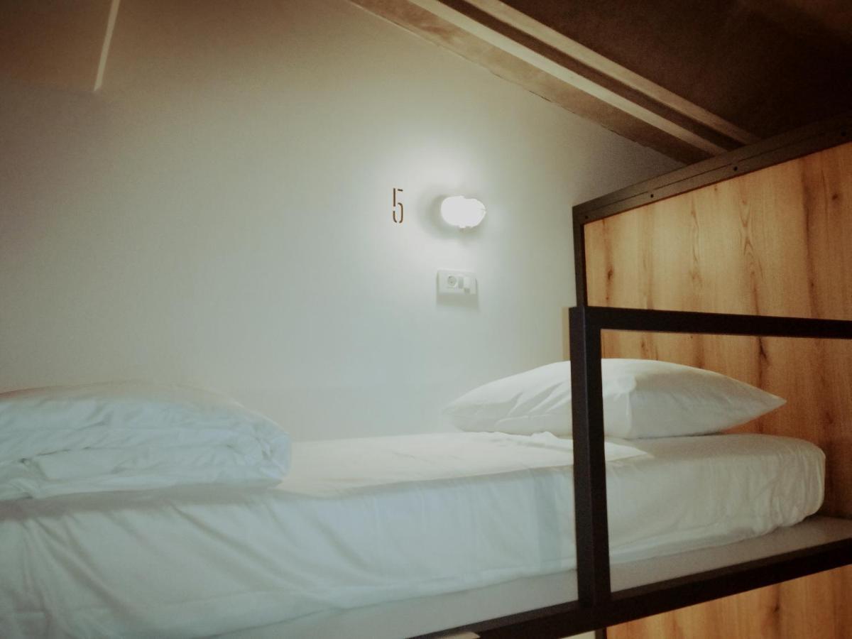 נובה גוריקה Garage Hostel מראה חיצוני תמונה
